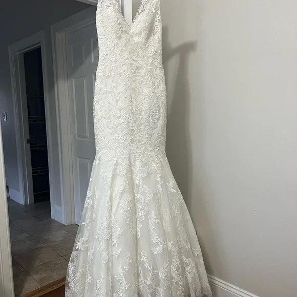 Allure Bridal - Picture 8 of 11